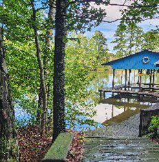 pontoon boat house